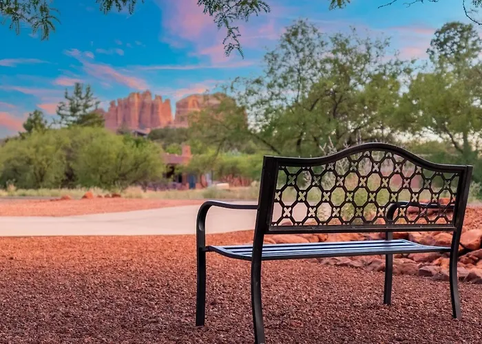 Vista Bonita | Views, Spa, Trailheads, Firepits *