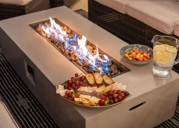 Holiday home Vista Bonita | Views, Spa, Trailheads, Firepits