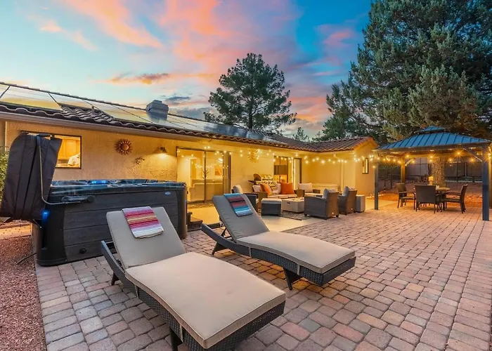 Vista Bonita | Views, Spa, Trailheads, Firepits *